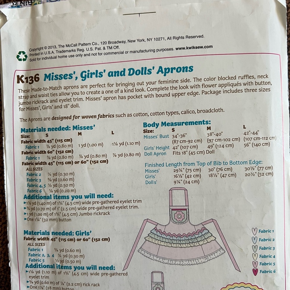 Adorable Aprons Pattern. 3 Sizes - Picture 2 of 4